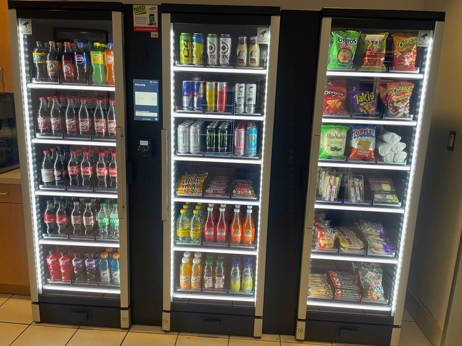 The Benefits of Smart Vending Machines for Modern Workplaces